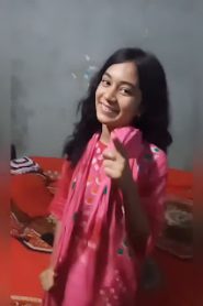 বাজার বালিকা উচ্চ বিদ্যালায় এর ছাএী নতুন ভাইরাল